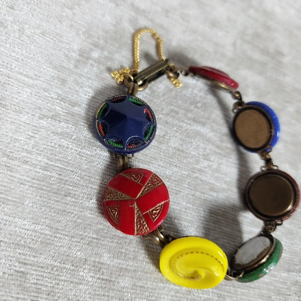 Vintage Colorful Glass Engraved Painted Gold Circle Bracelet 7.5